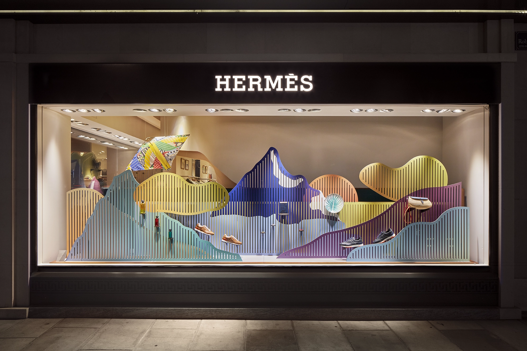 EC_vitrines-hermes_©HEAD-MichelGiesbrecht_05